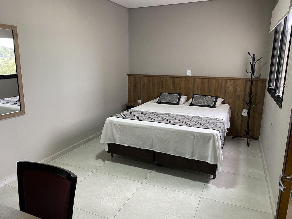 Basic Twin Room photo 1