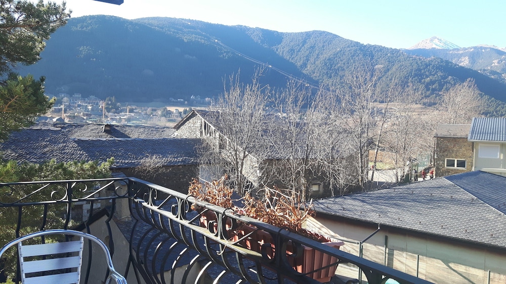 Standard Double Room, Balcony, Mountain View