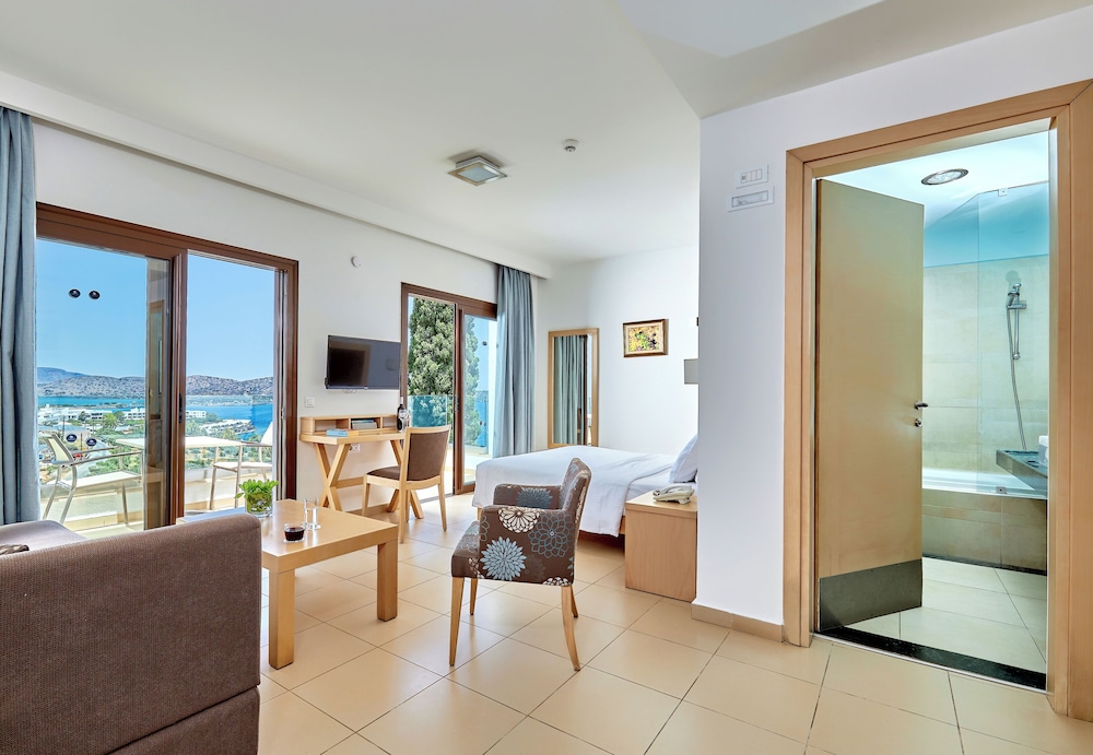 Superior Bungalow With Sea View