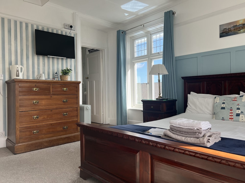 Double Room, Ensuite (St Ives Room)