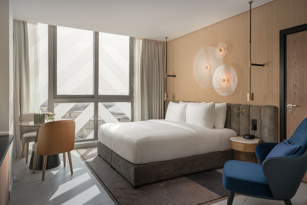 Standard Room, 1 King Bed, City View photo 1
