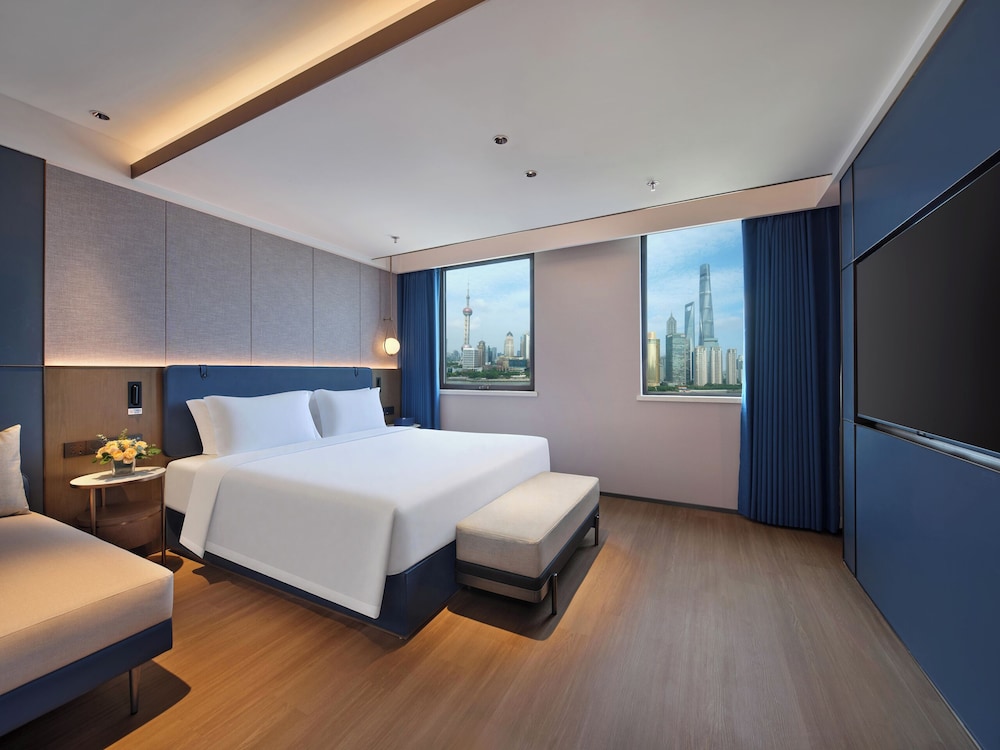 Bund Landscape Executive King Room