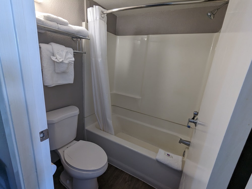 Deluxe Room, 1 Double Bed, Non Smoking photo 2
