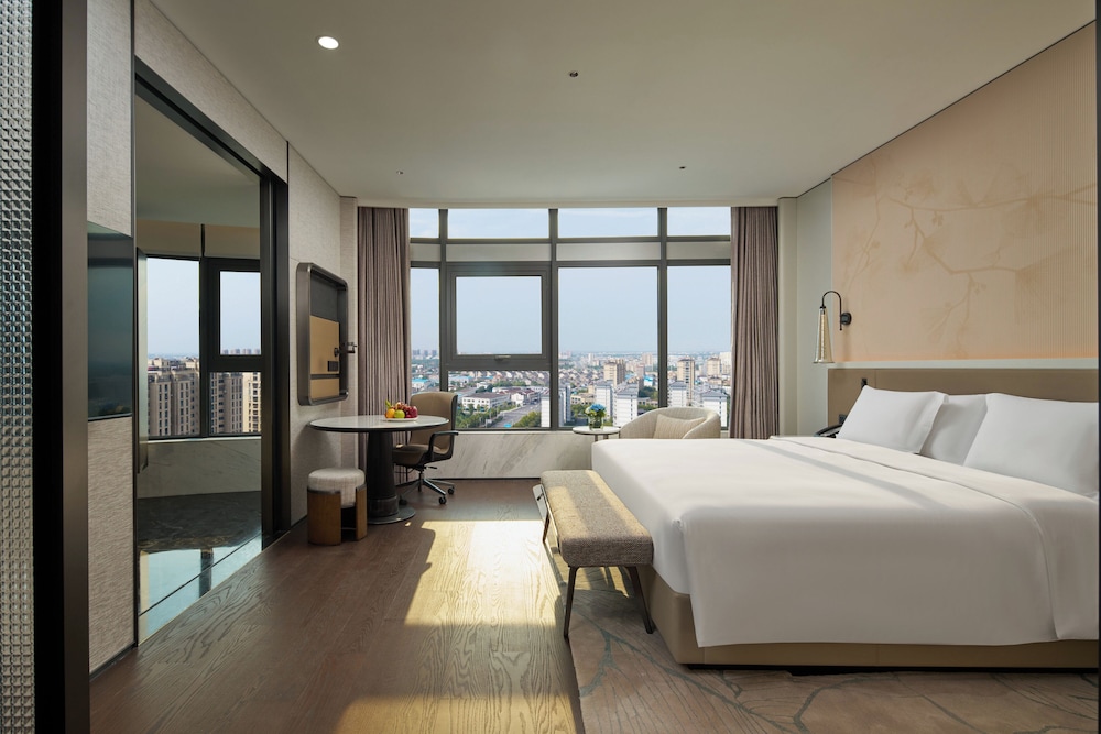Suite, 1 Bedroom photo 1