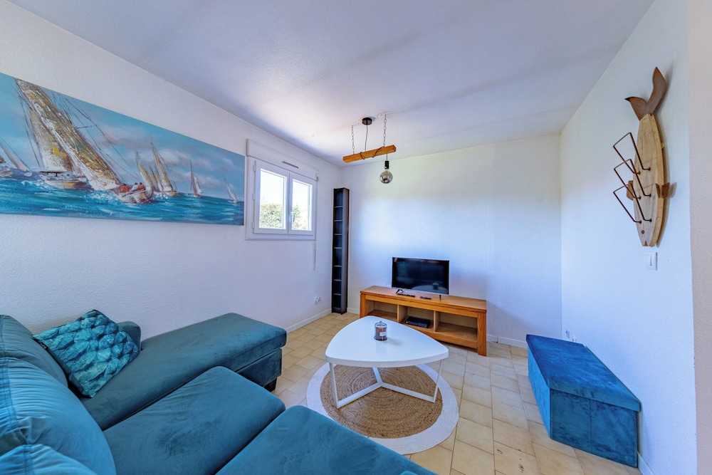 House, 3 Bedrooms, Kitchenette, Ground Floor photo 1