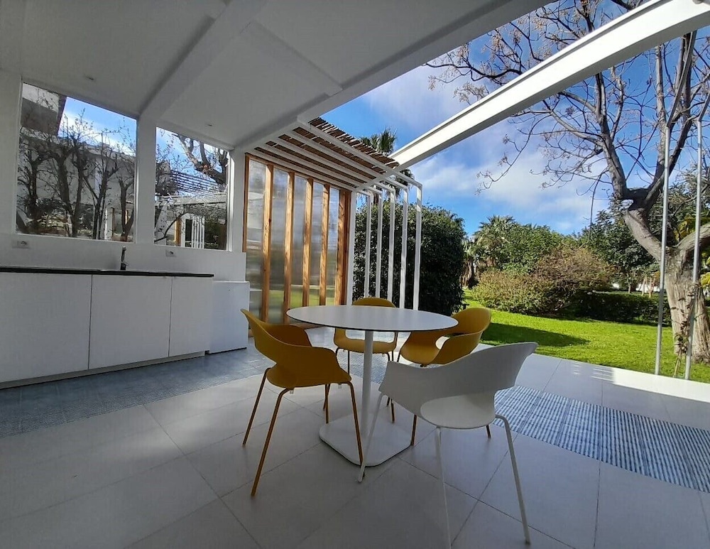 Apartment with large porch on the ground floor