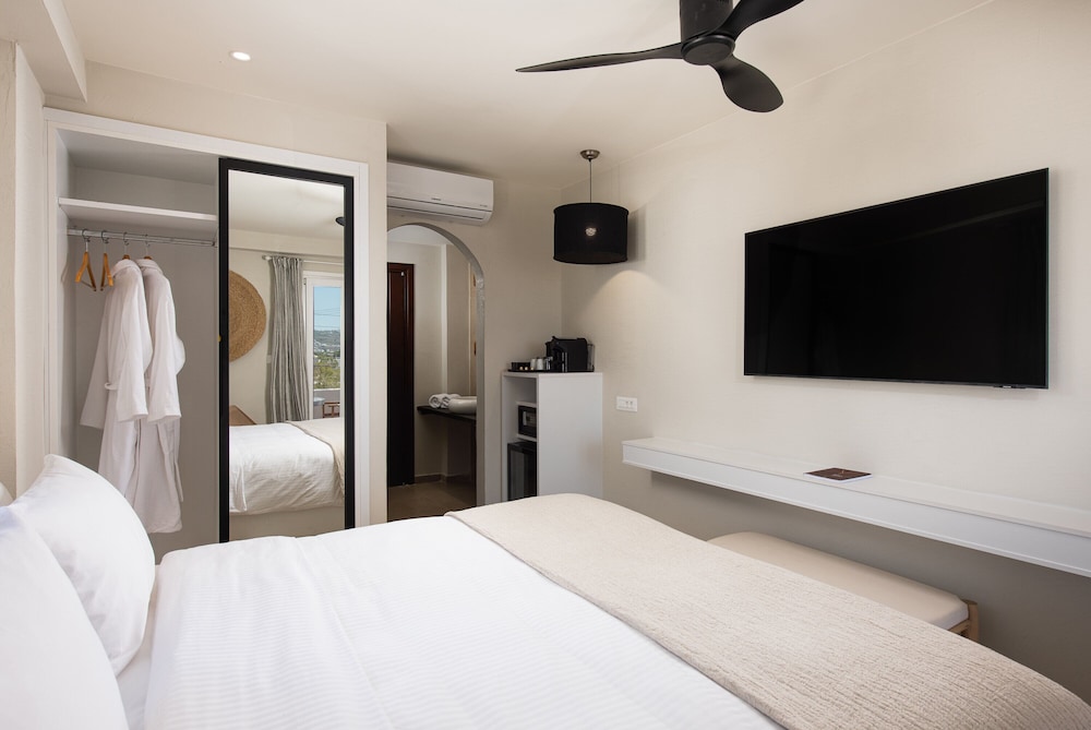 Comfort Room, Balcony photo 3
