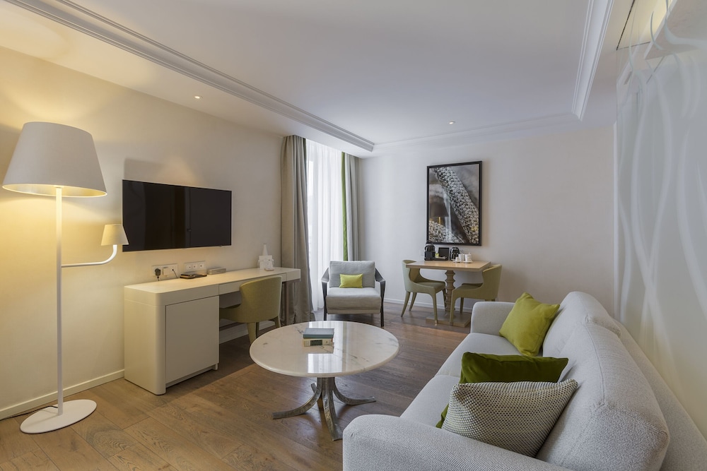 Junior Suite, Balcony - Photo 2