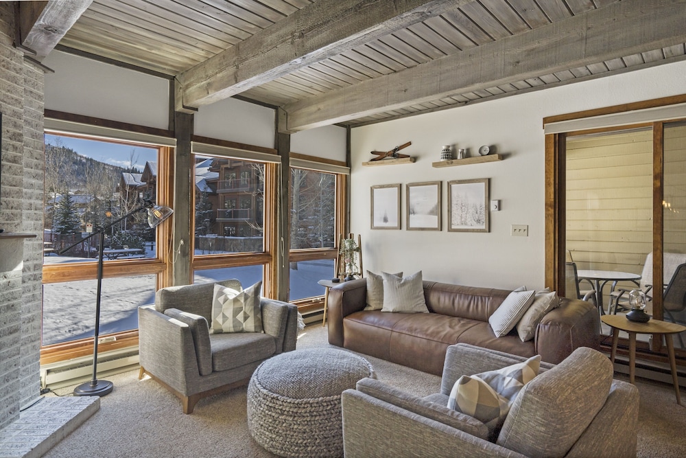 Condo, 2 Bedrooms