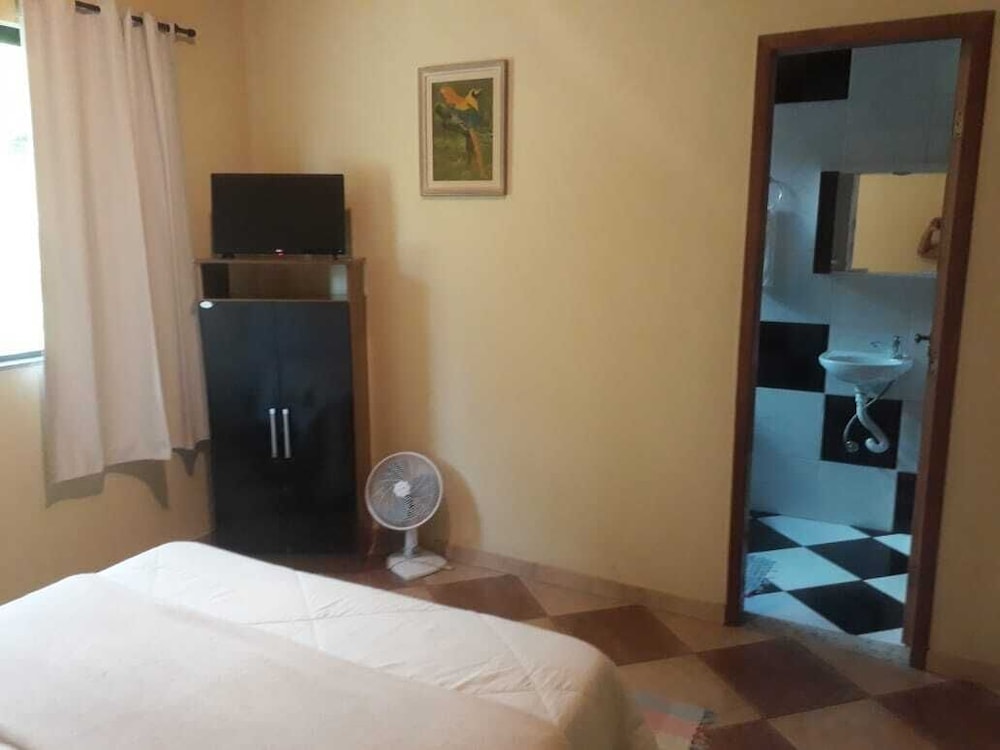 Standard Suite, Ensuite, River View (04) photo 2