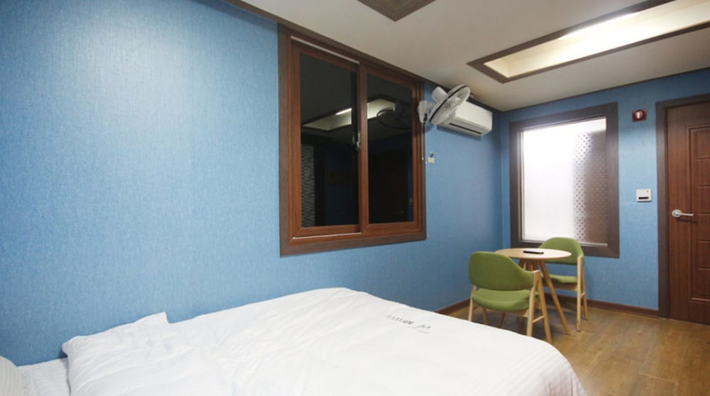 Standard Room photo 2