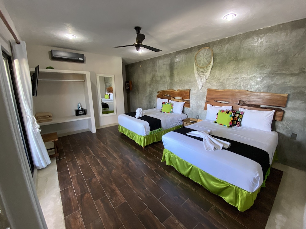 Family Room, Terrace, City View