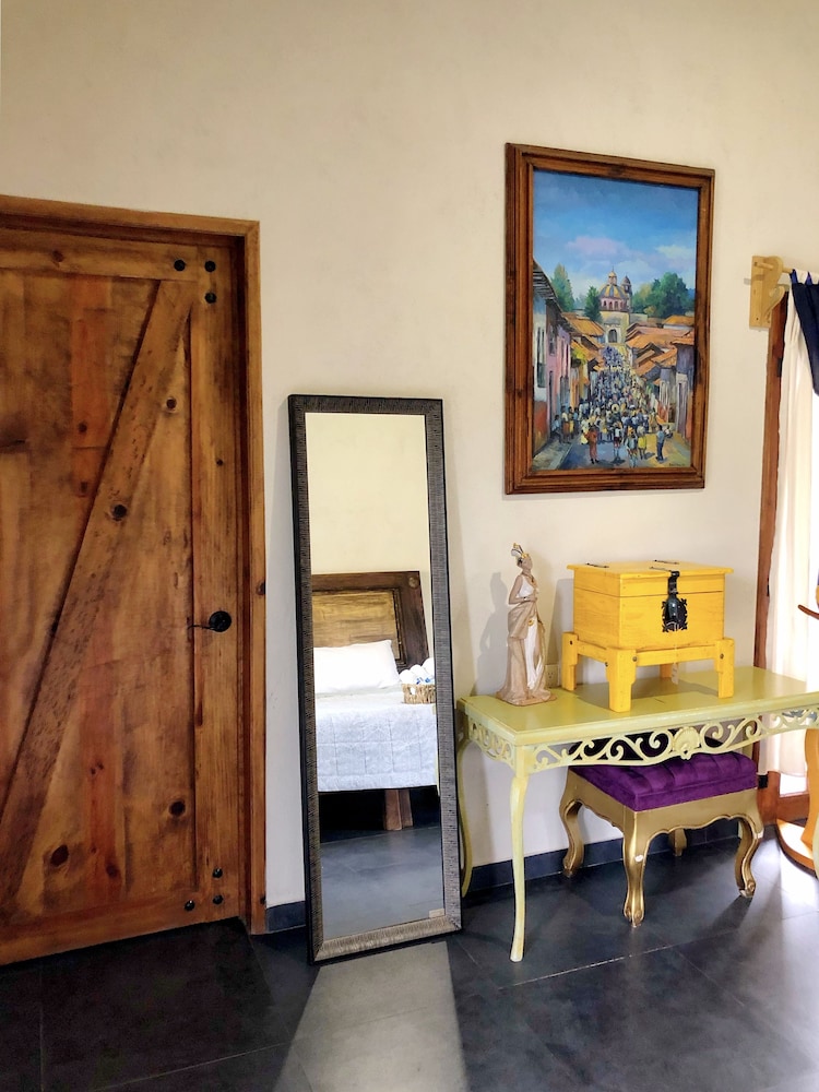Family Cabin, 2 Bedrooms, Kitchen, Lake View photo 1