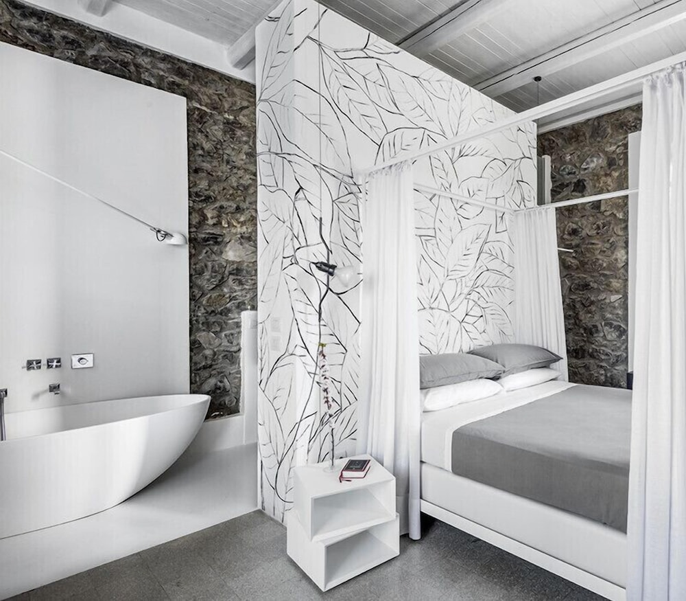 Suite, Jetted Tub photo 1