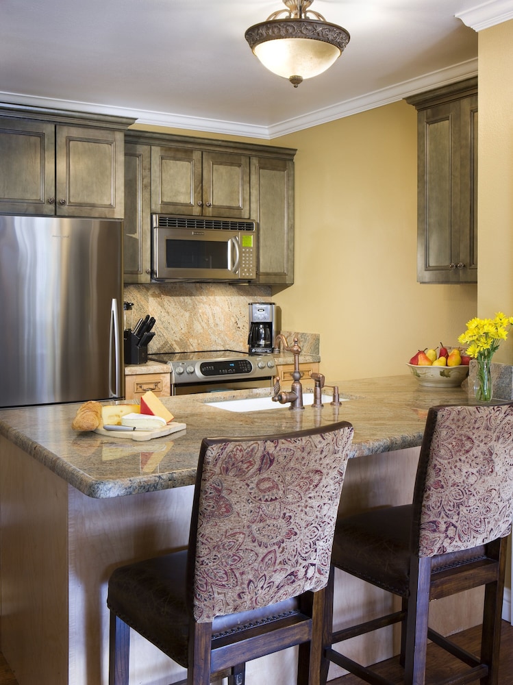 Townhome, 3 Bedrooms (Three Bedroom Townhome) - Photo 5