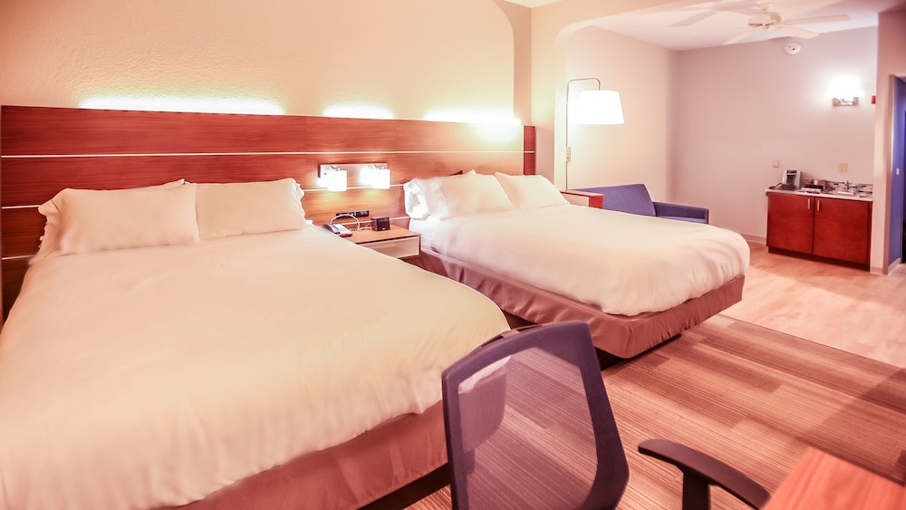 Standard Room, Multiple Beds, Accessible (Mobility)