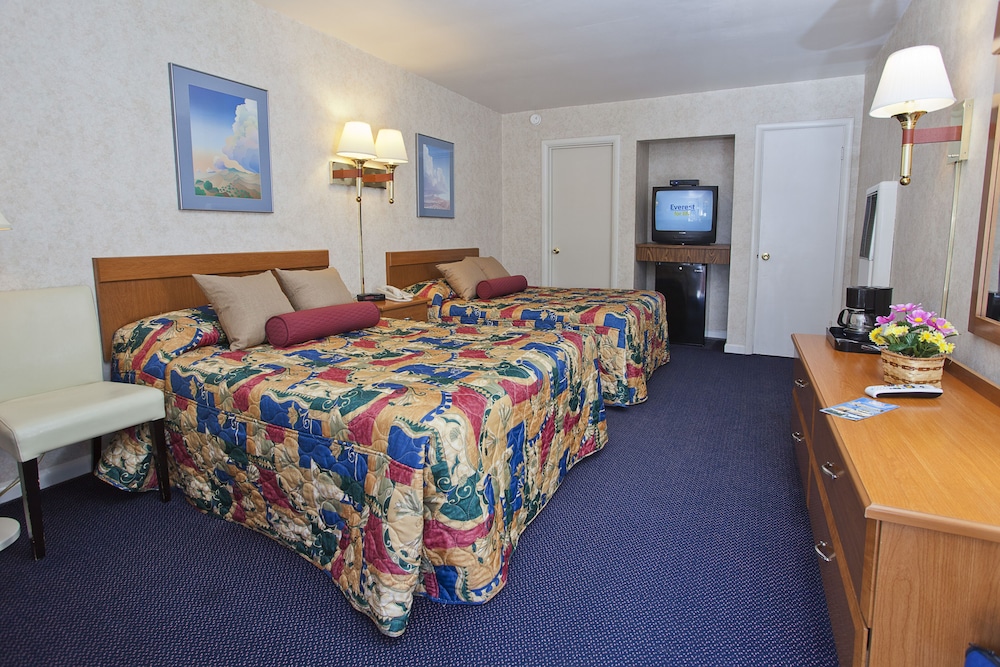Standard Double Room, 2 Double Beds - Photo 1
