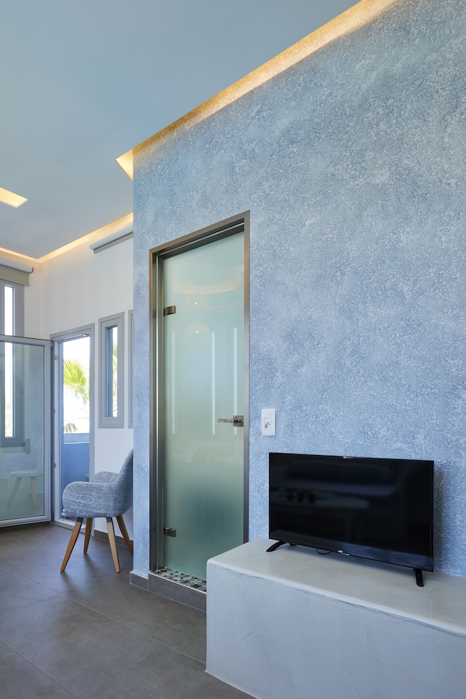 Executive Suite, Hot Tub (Outdoor) - Photo 24