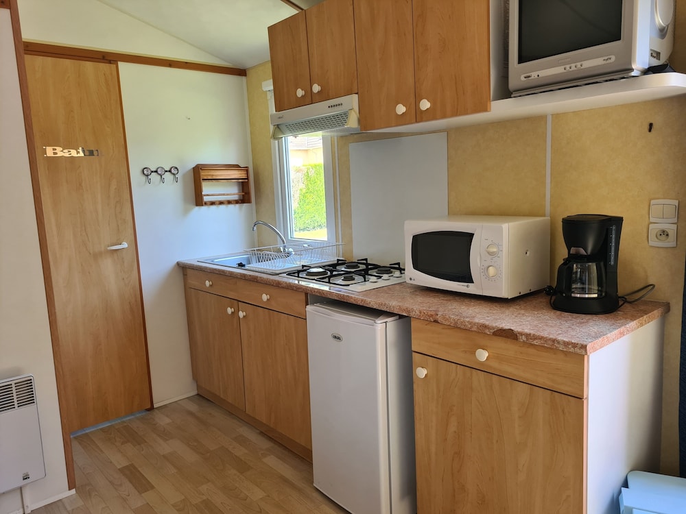 Family Mobile Home, 2 Bedrooms photo 3