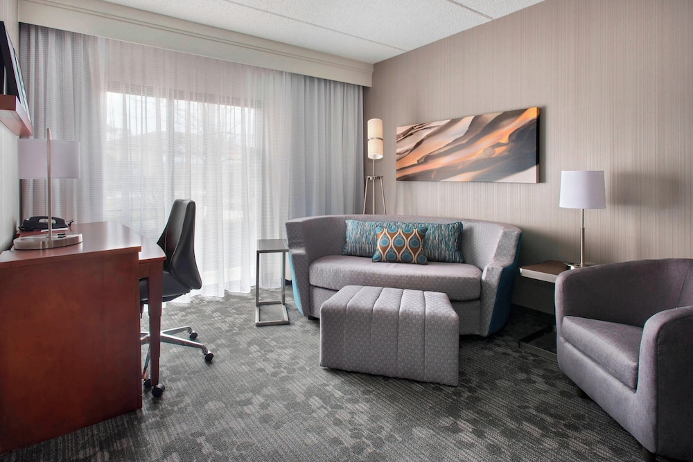 Room, 2 Double Beds (Hearing Accessible) - Photo 4