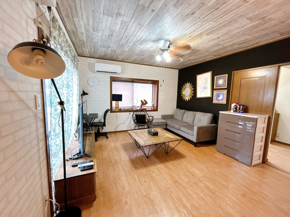 Condo, 4 Bedrooms, Kitchen, City View photo 1