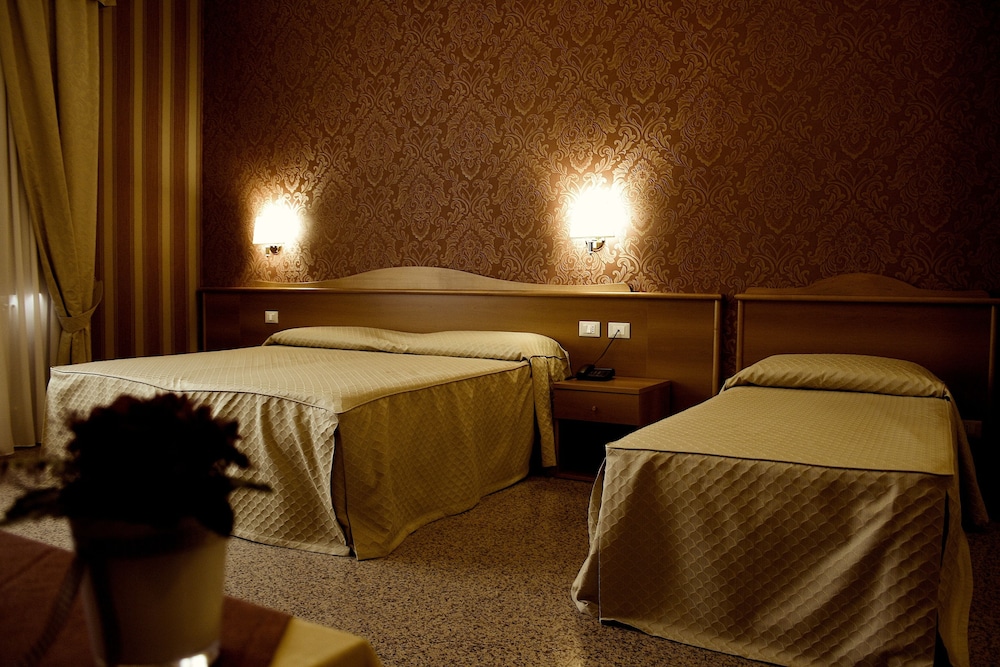 Triple Room, 1 Bedroom, Accessible, Non Smoking photo 1