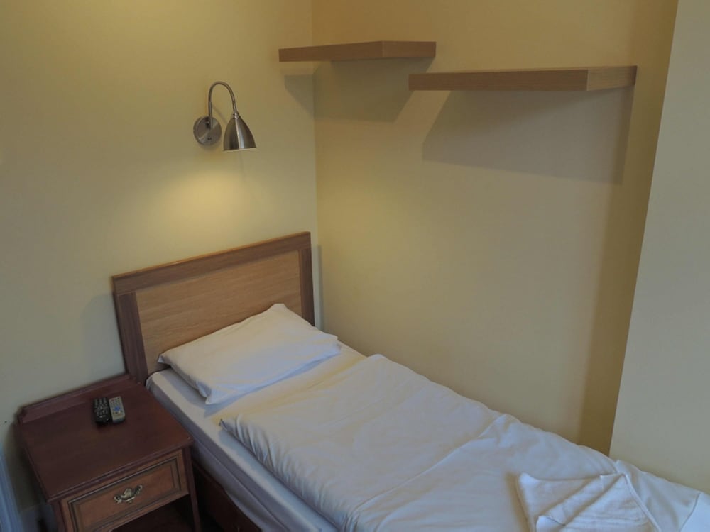 Basic Single Room photo 1