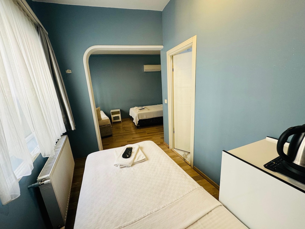 Standard Quadruple Room photo 2