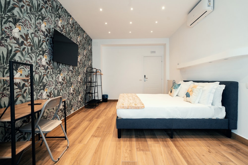 Elite Room, City View