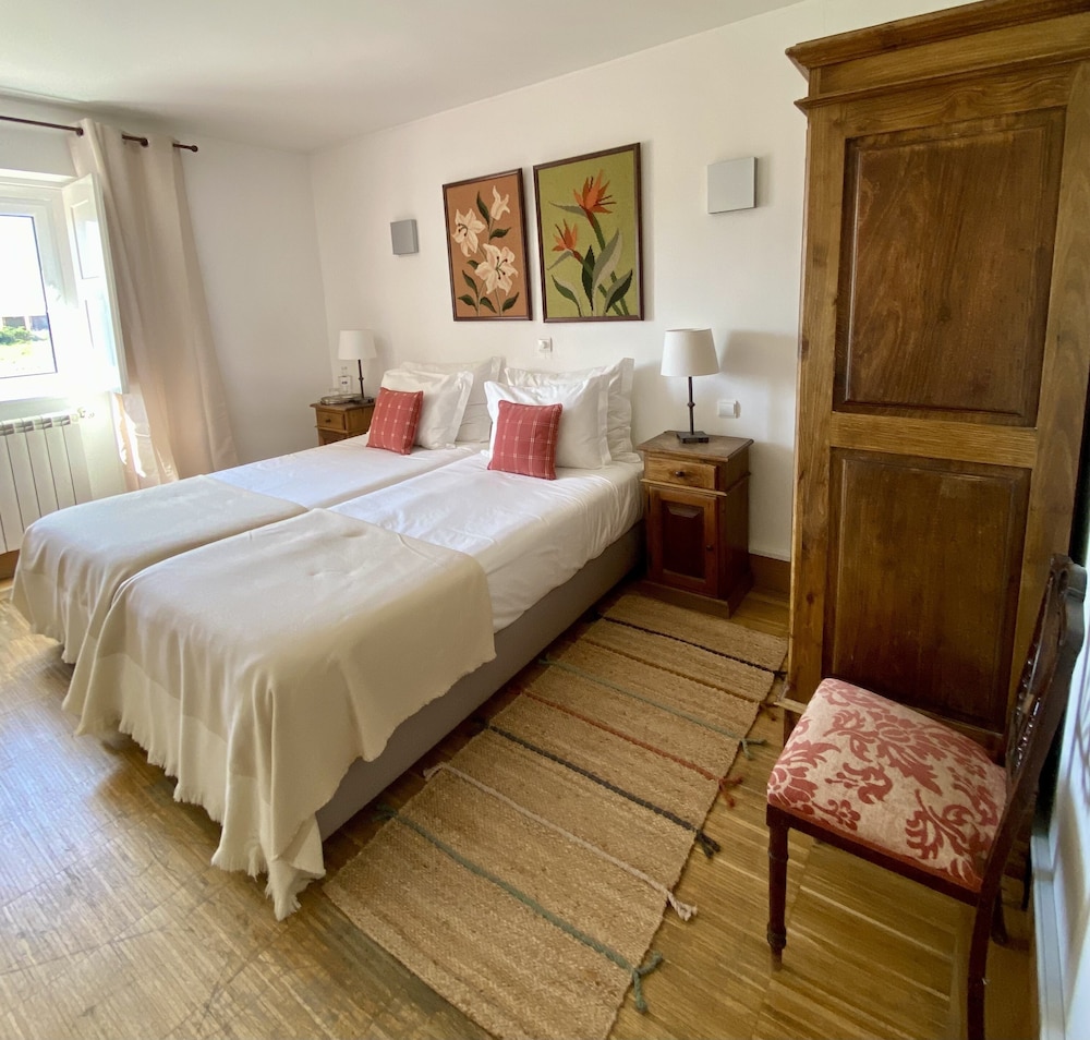 Double or Twin Room (Penha Garcia) photo 2