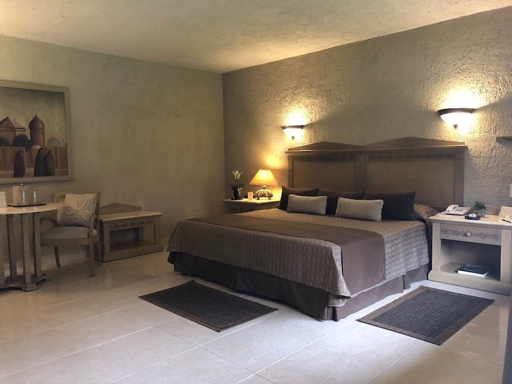Superior Room, Hot Tub
