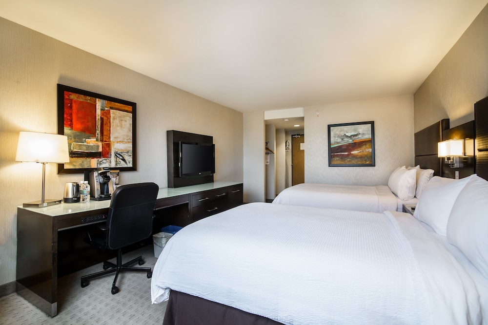 Standard Room, 2 Double Beds (High Floor) - Photo 1