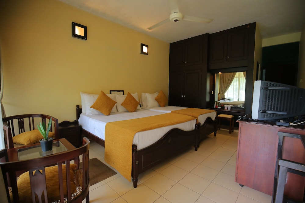 Standard Twin Room, River View photo 2