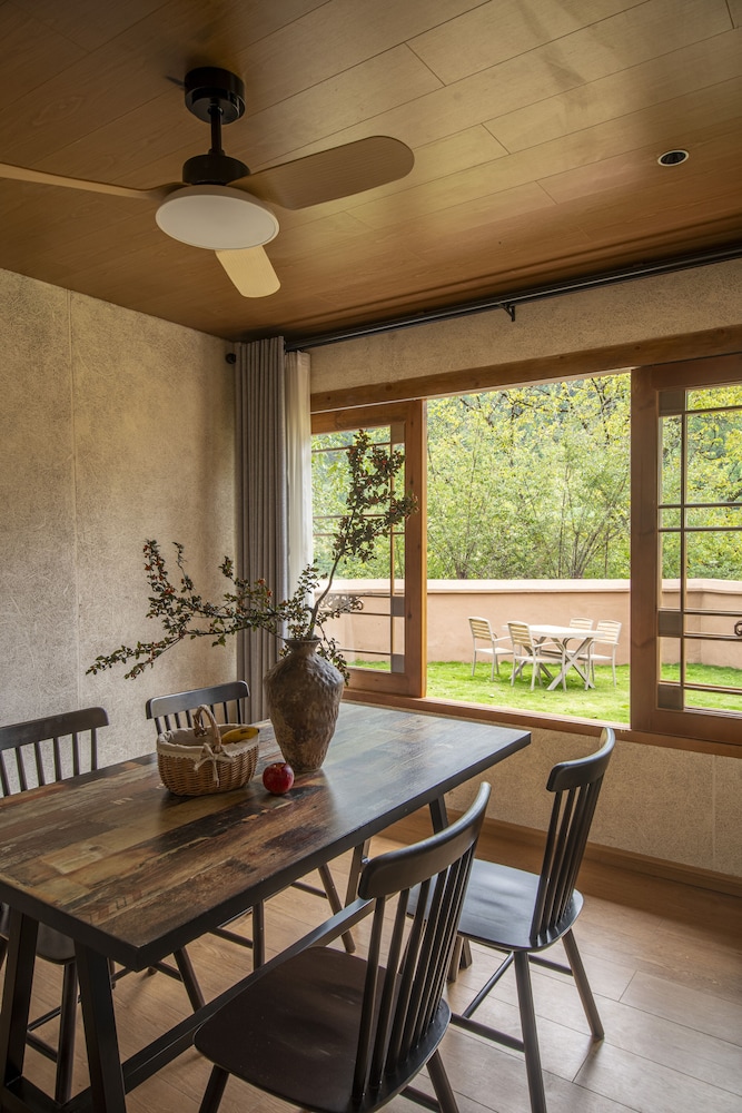 Luxury House photo 3