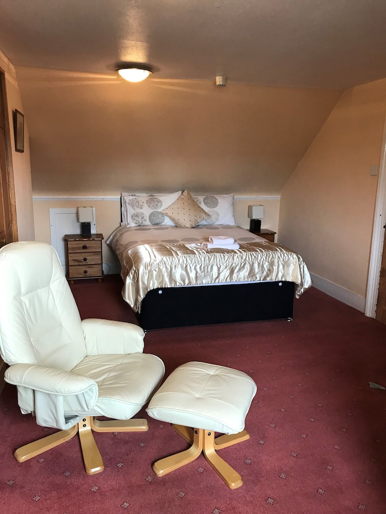 Double Room (with Private Bathroom) photo 1