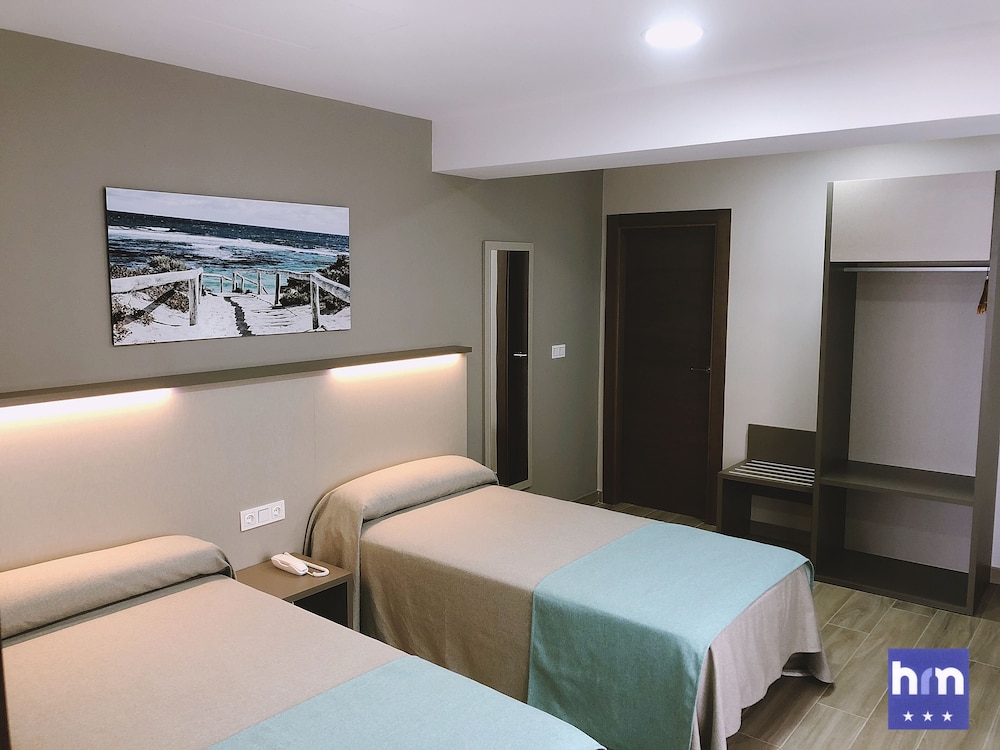 Deluxe Room - Photo 4