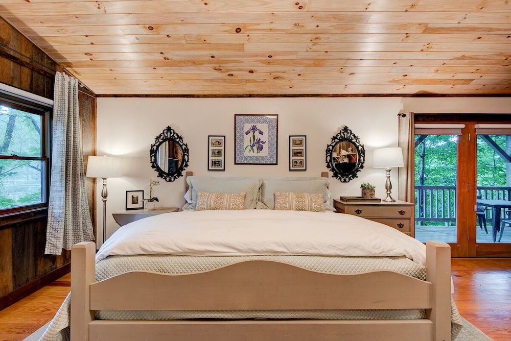 Romantic Cabin photo 1
