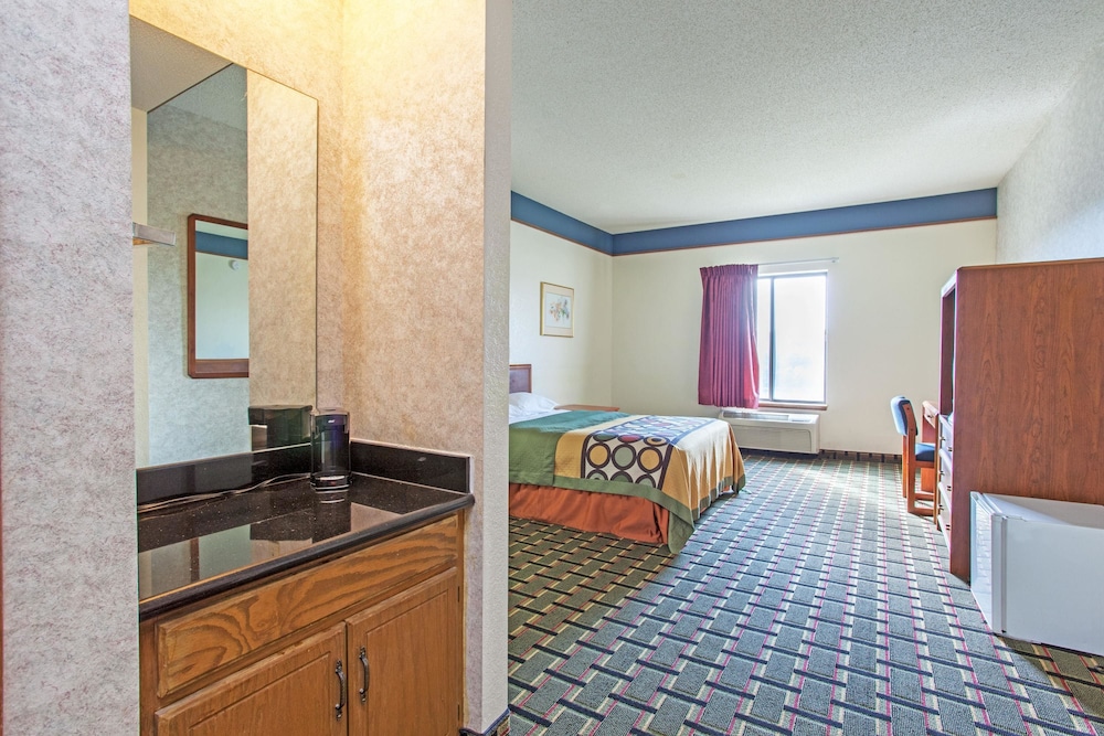 Business Room, 1 King Bed - Photo 4
