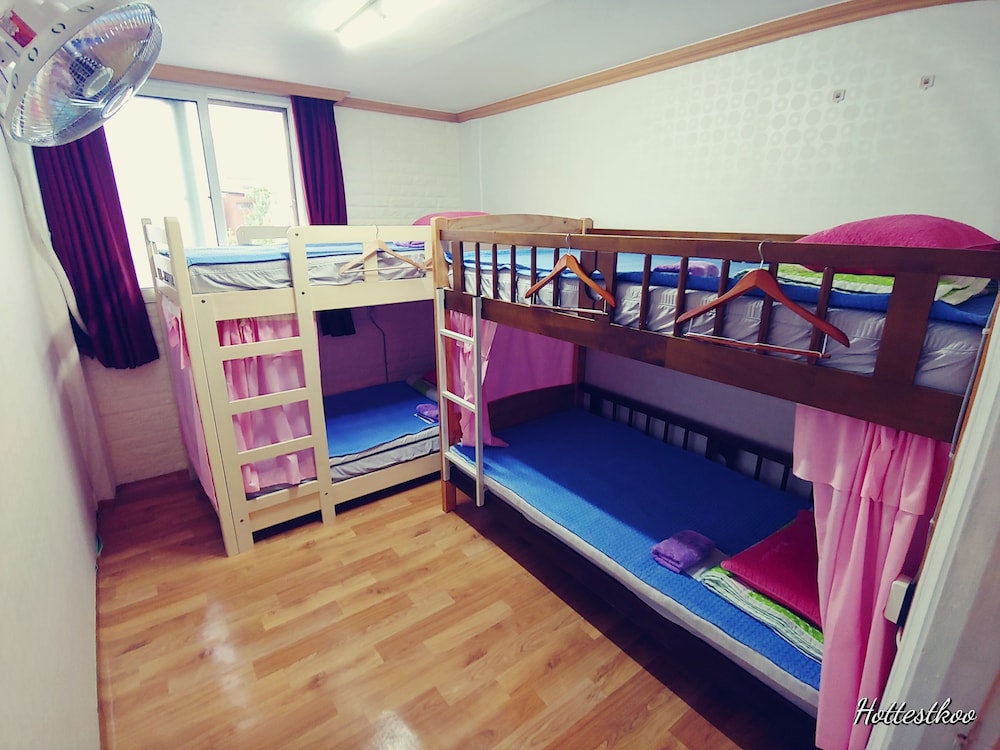 Basic Shared Dormitory, Men only (8 people) photo 1
