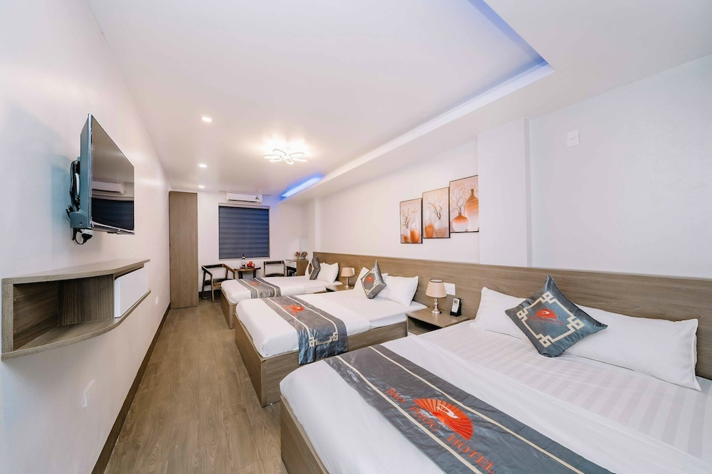 Panoramic Triple Room
