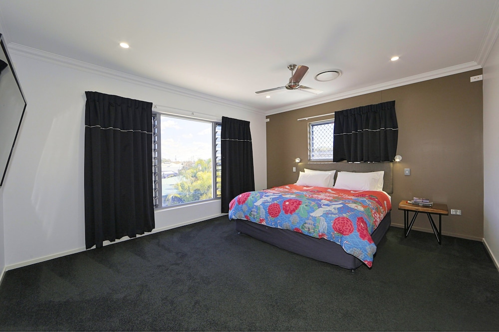 Executive Villa photo 3