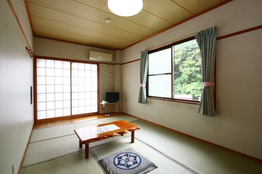 Japanese Style Room For 3 People, Smoking photo 1