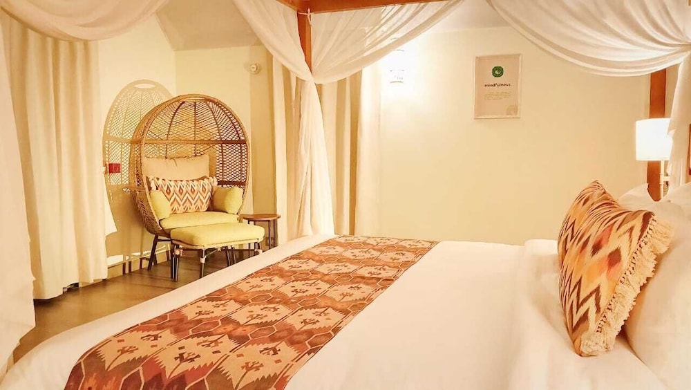 Luxury Cottage (NOT for 0-3 yr Infants / 60+ yr Senior Citizens) photo 1