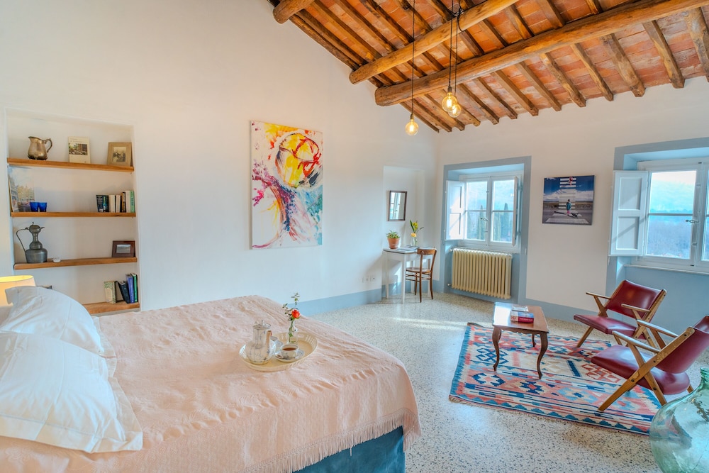 Deluxe Double Room, 1 King Bed, Hill View photo 1