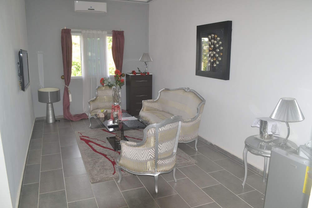 Honeymoon Suite, 1 Bedroom, Non Smoking, City View photo 2