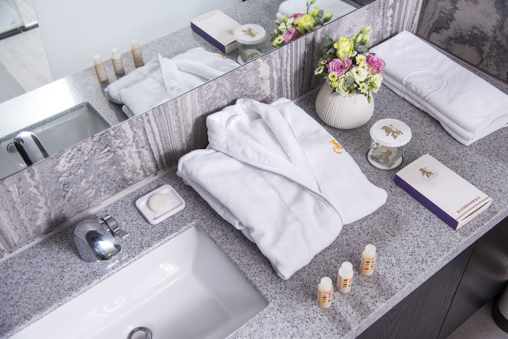 Suite Double Room (Styler installed) photo 3