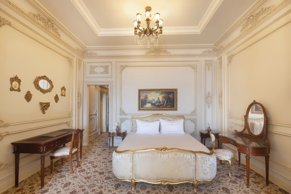 King Fouad Superior Suite Sea View