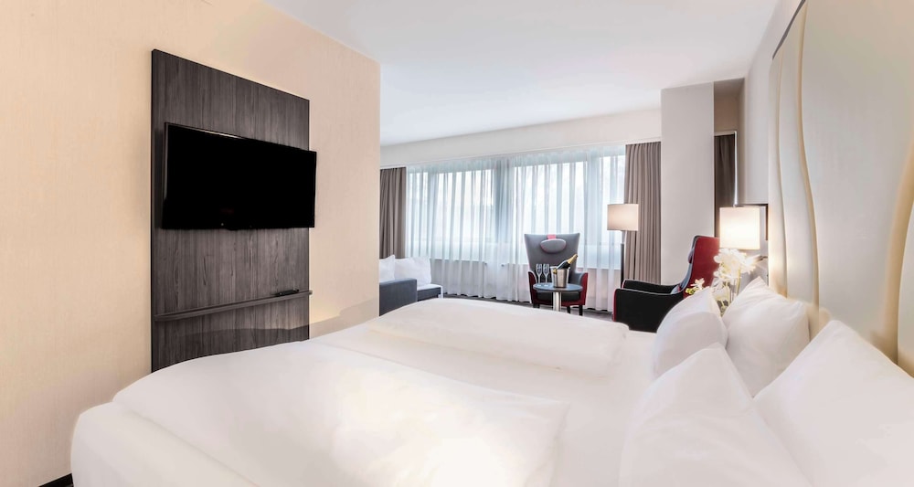 Junior Suite, Multiple Beds (Living Room;with Sofabed) photo 1