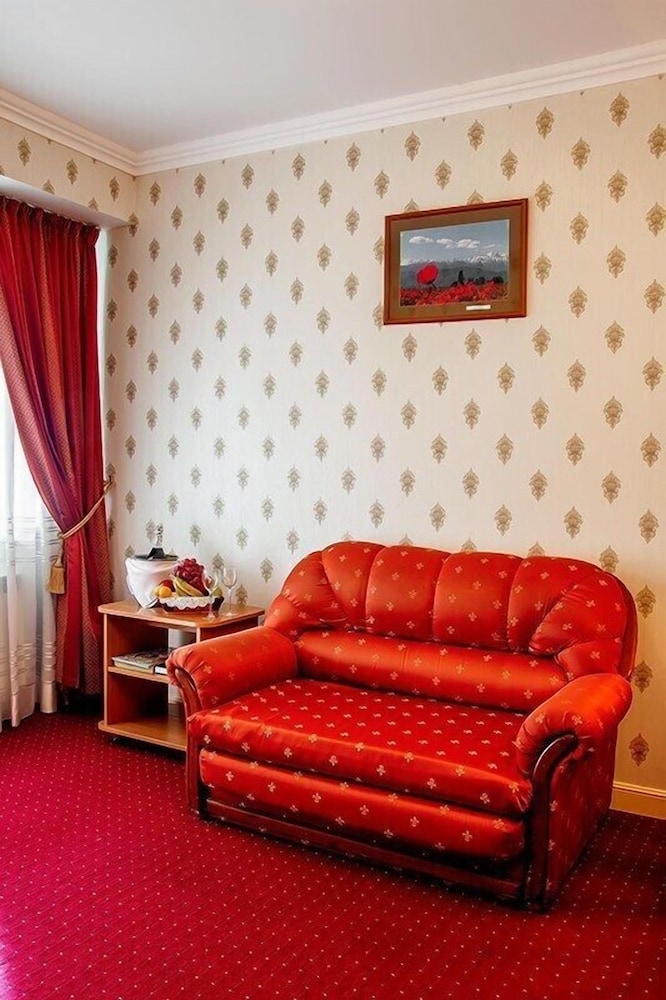 Luxury Suite photo 2