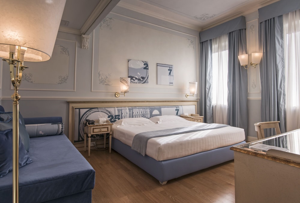Superior Room - Photo 1
